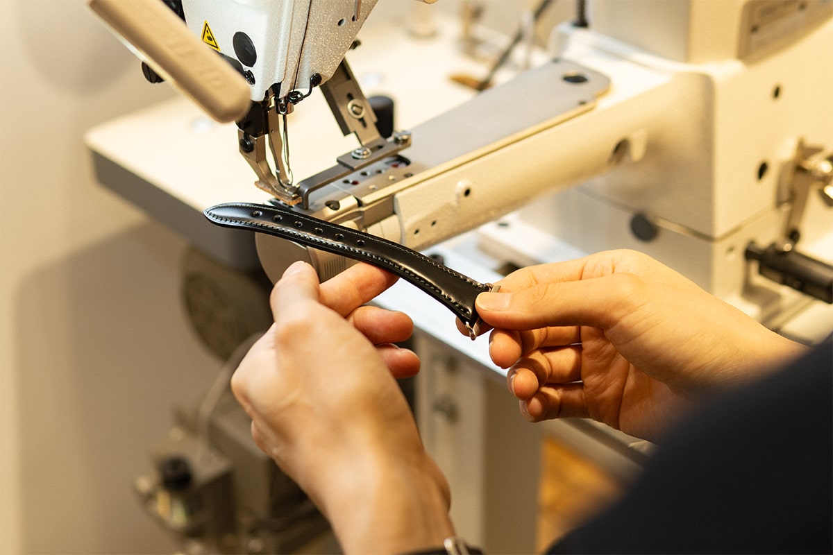 馬具づくりの技術を受け継いだ職人が一つひとつ手作り